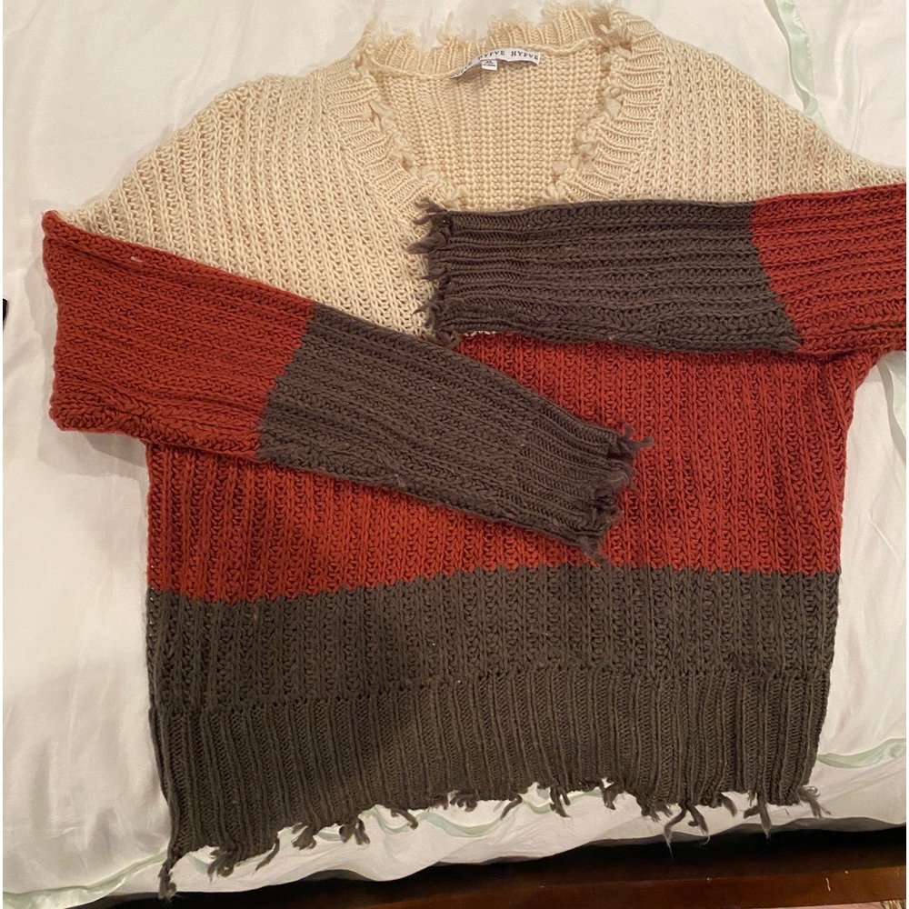 Womens distressed V neck sweater Boutique